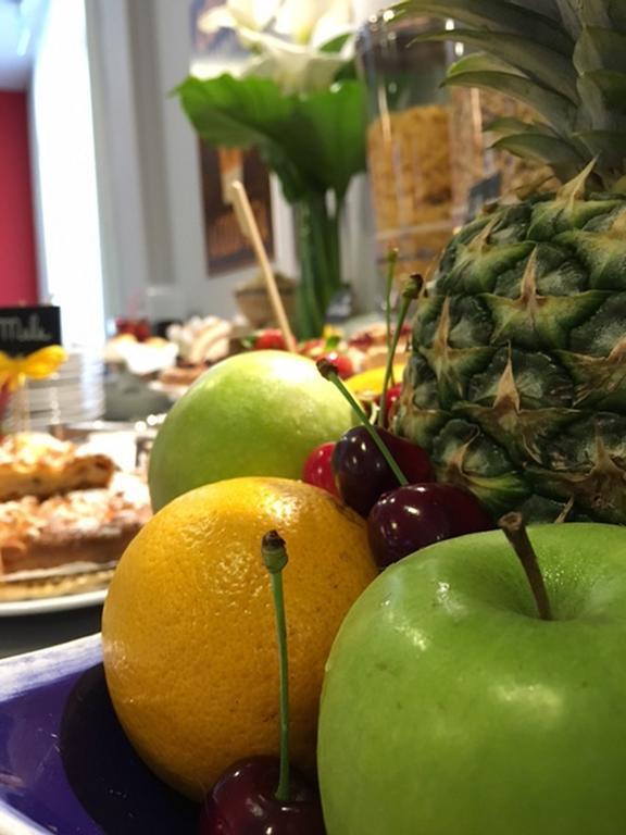 Hotel Byron Solo Per Giovani Riccione Eksteriør bilde