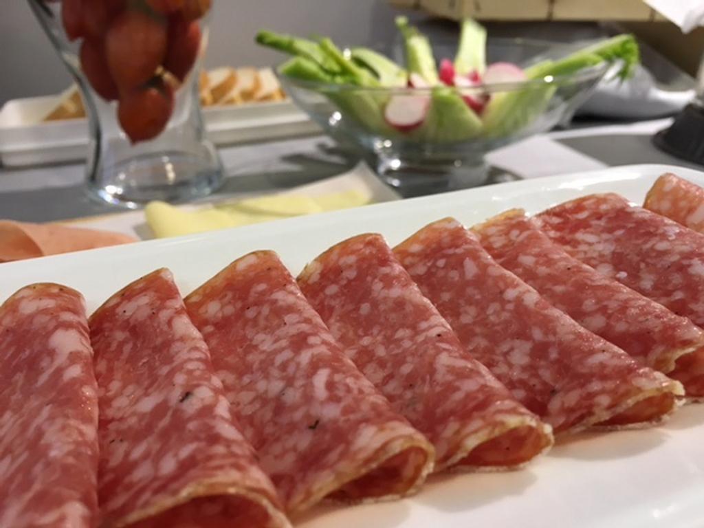 Hotel Byron Solo Per Giovani Riccione Eksteriør bilde